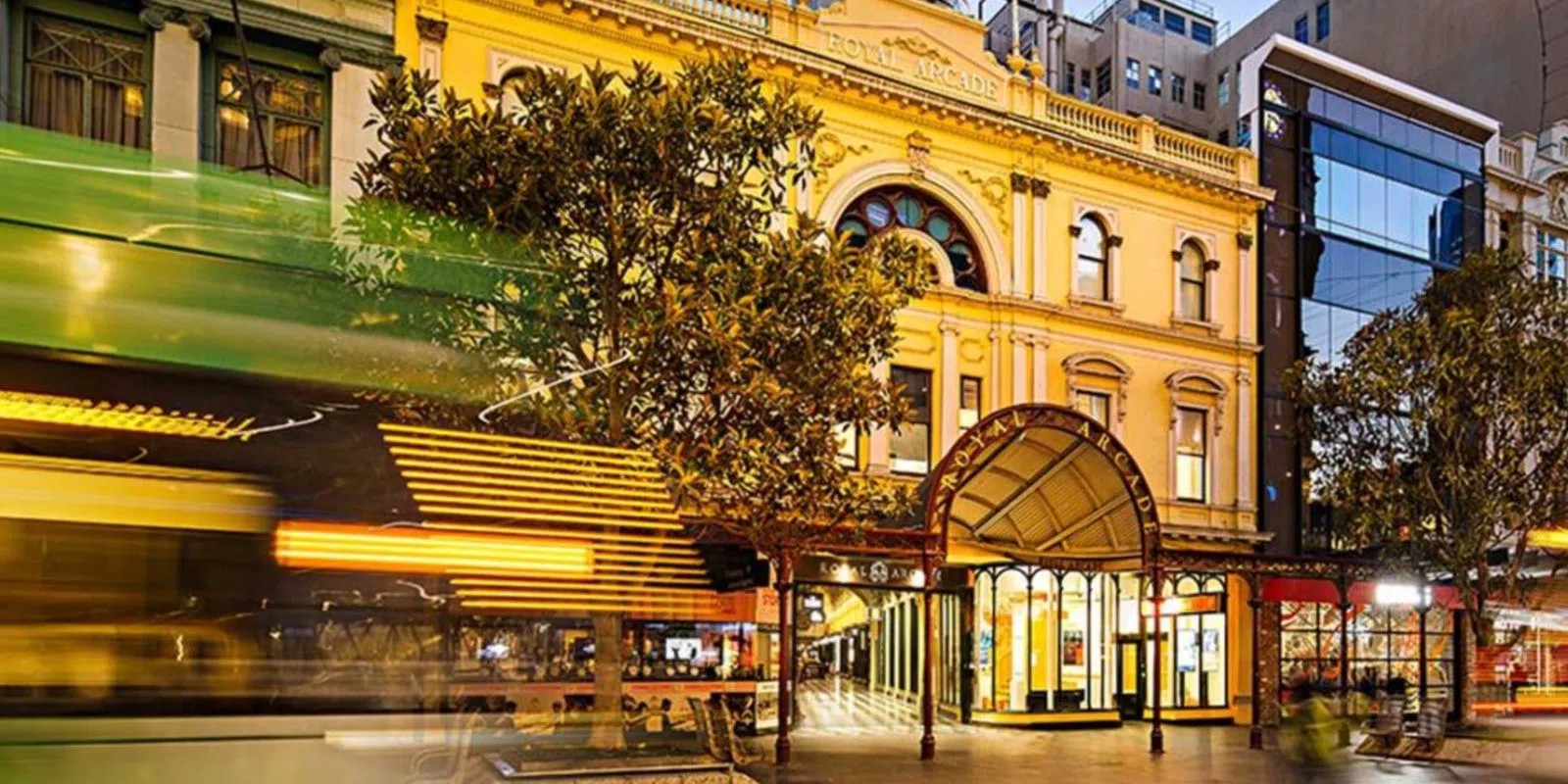 Les cours tranquilles derrière les ruelles les plus animées de Melbourne