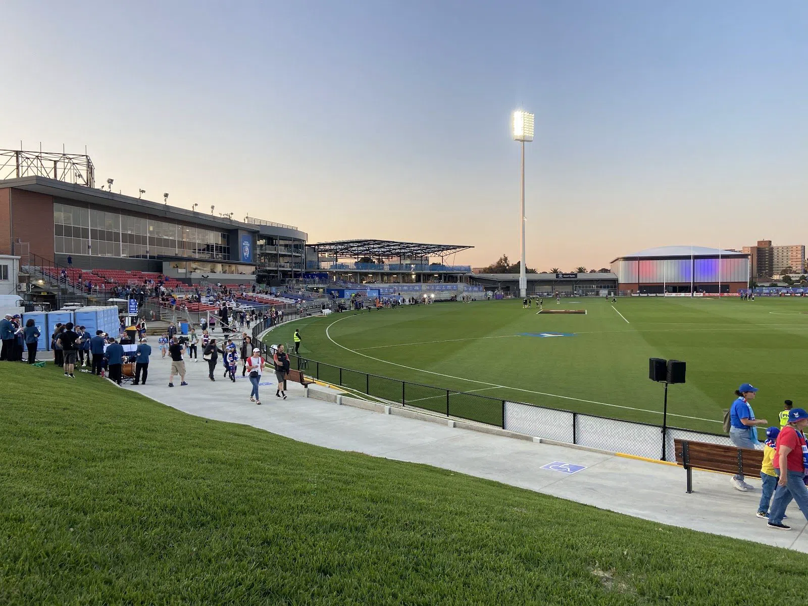 Mission Whitten Oval, Melbourne